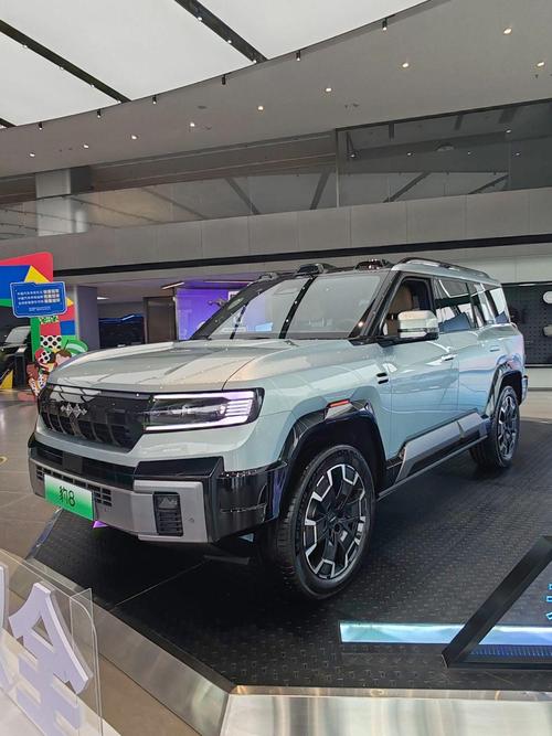 深圳266比亚迪方程豹硬派越野的爆款，英菲尼迪35周年与你共成长